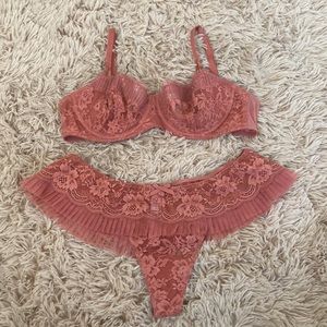 Victoria’s Secret bra & panty set